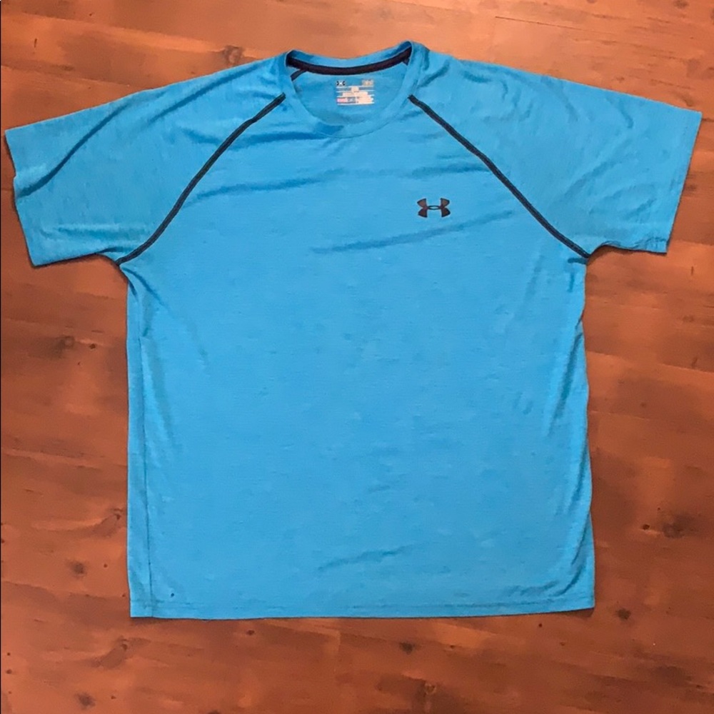 Under Armour T-shirt